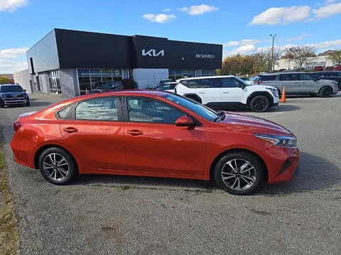 2023 Kia Forte LXS, photo 2