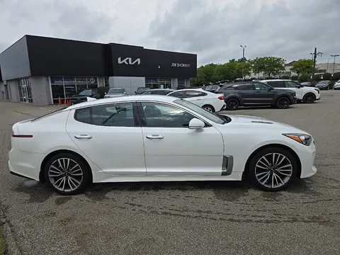 2019 Kia Stinger Base AWD, photo 2
