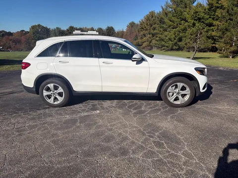 2017 Mercedes-Benz GLC GLC 300 4MATIC®, photo 4
