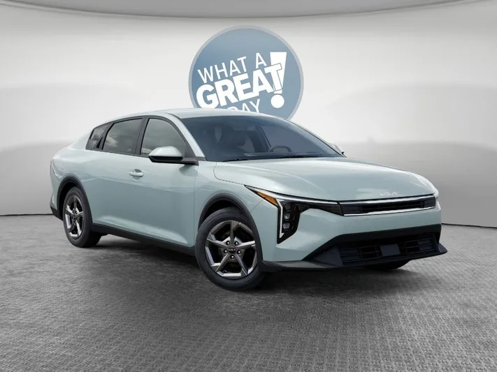 2026 Kia K4 - view 8