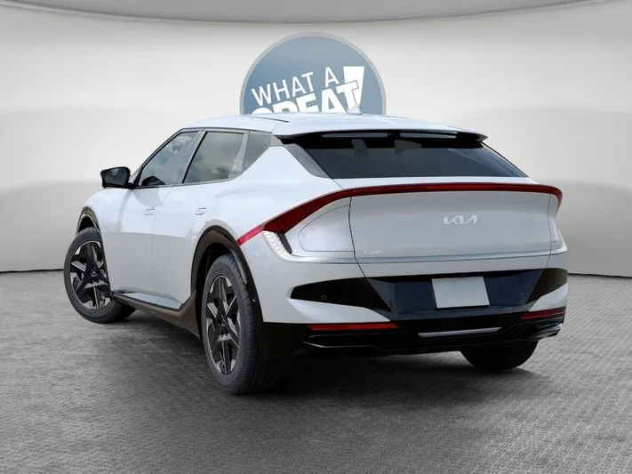 2026 Kia EV6 - view 4