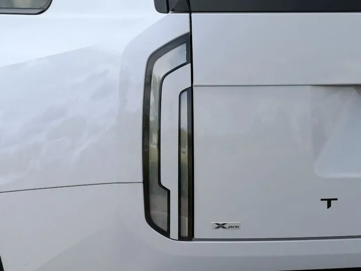 2027 Kia Telluride - view 11