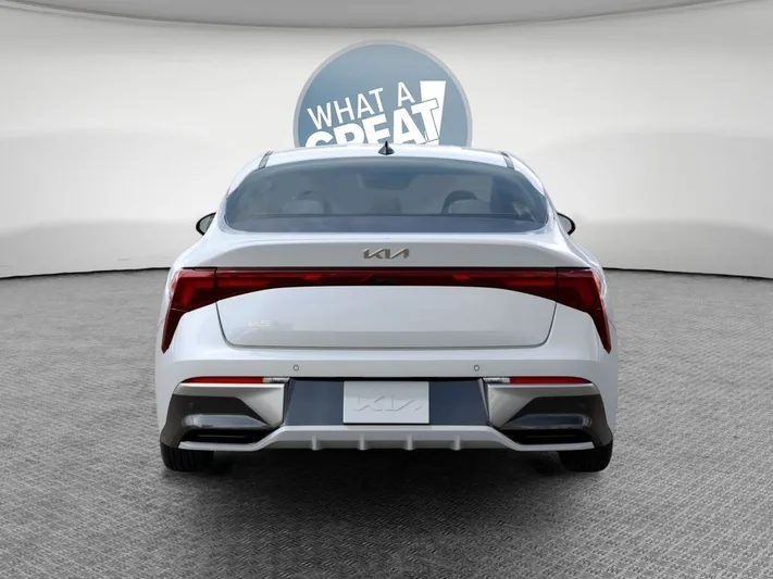 2026 Kia K5 - view 13