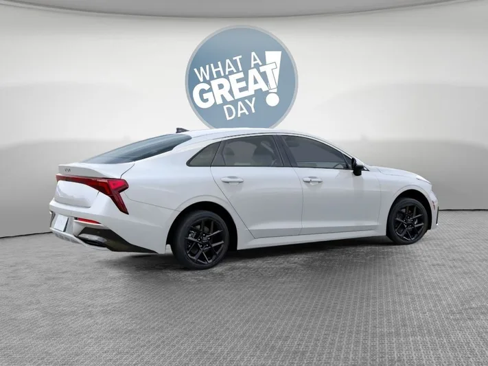 2026 Kia K5 - view 6
