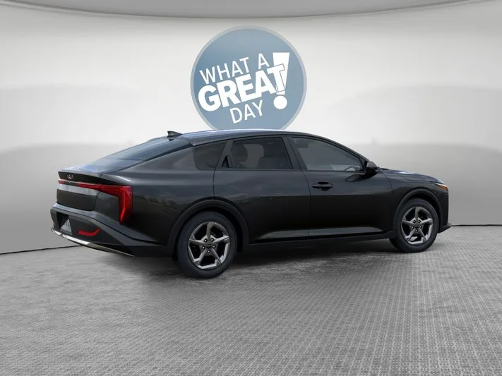 2026 Kia K4 - view 5
