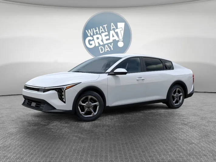 2026 Kia K4 - view 3