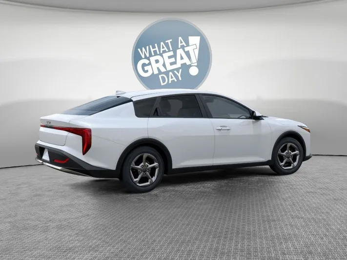 2026 Kia K4 - view 6
