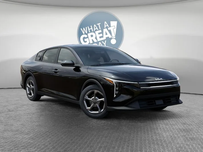 2026 Kia K4 - view 8