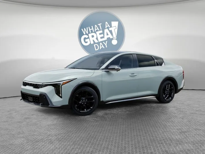 2026 Kia K4 - view 3