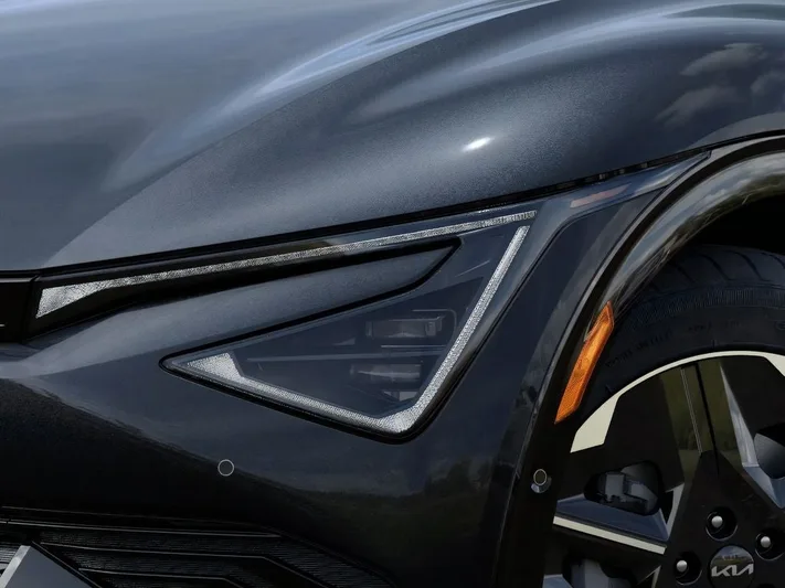 2026 Kia EV6 - view 10