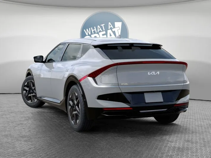 2026 Kia EV6 - view 4
