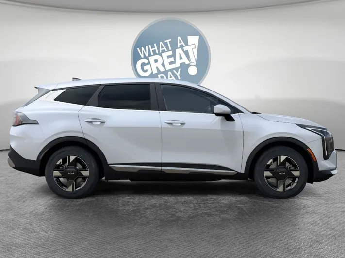 2026 Kia Sportage - view 7