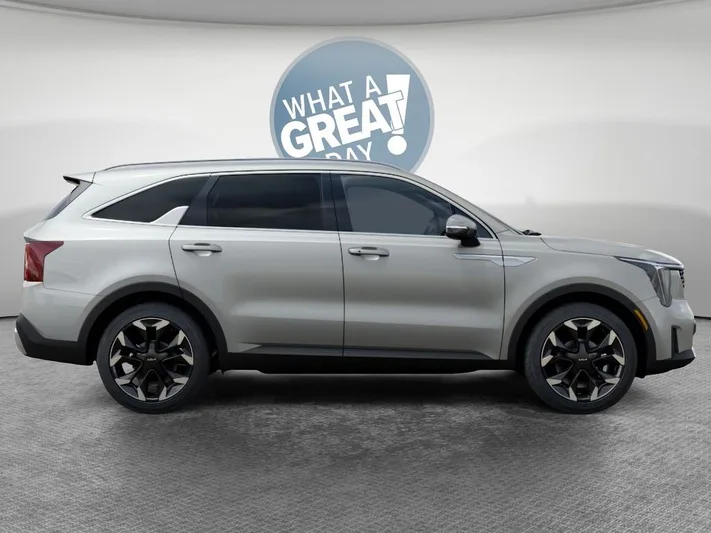 2026 Kia Sorento - view 7