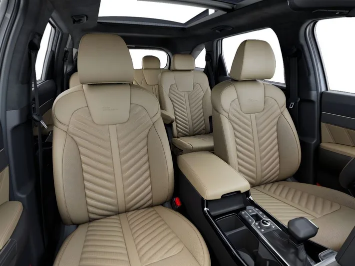 2026 Kia Sorento - view 15