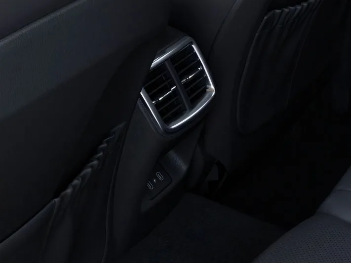 2026 Kia K5 - view 26