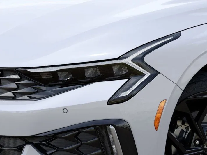 2026 Kia K5 - view 10