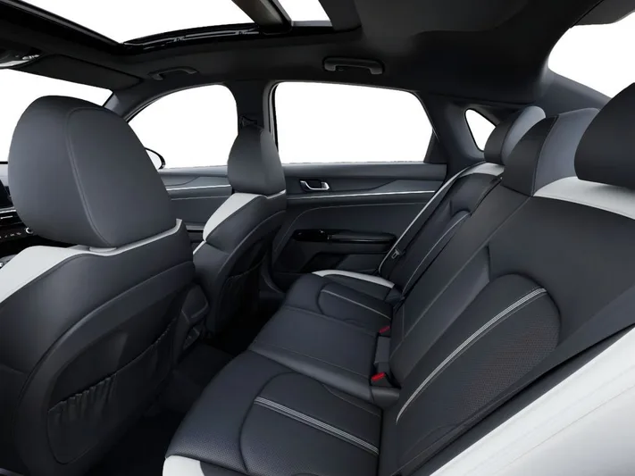 2026 Kia K5 - view 18