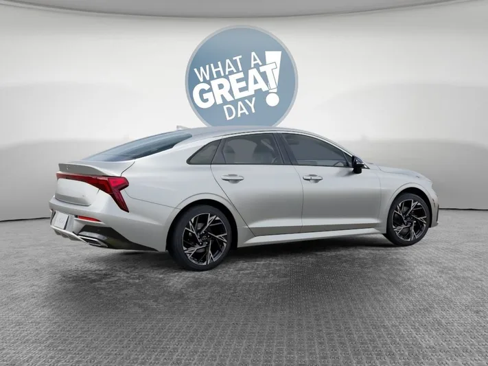 2026 Kia K5 - view 6