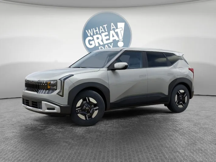 2027 Kia Seltos - view 3