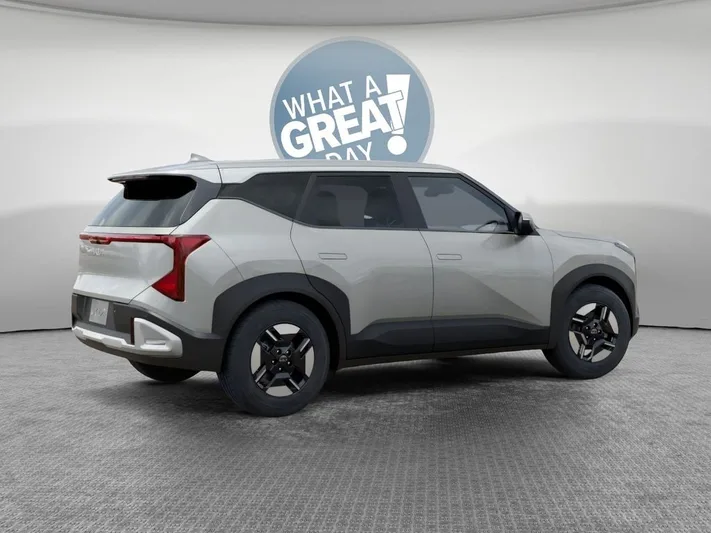 2027 Kia Seltos - view 6