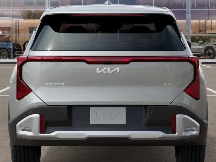 2027 Kia Seltos - view 13