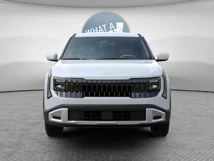 2027 Kia Seltos - view 2