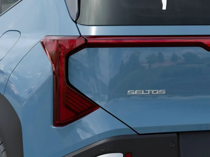 2027 Kia Seltos - view 11