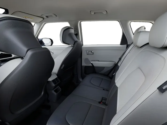 2027 Kia Seltos - view 18