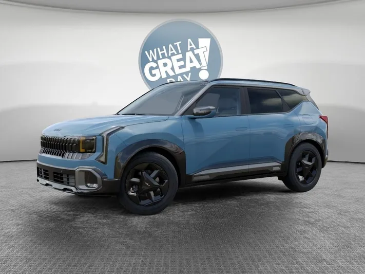 2027 Kia Seltos - view 3