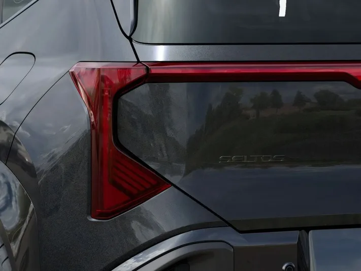 2027 Kia Seltos - view 10