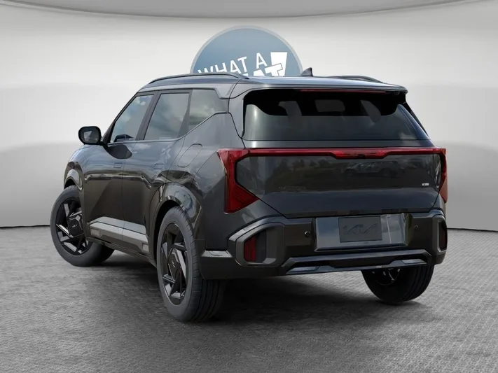 2027 Kia Seltos - view 4