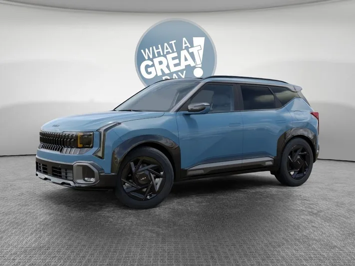 2027 Kia Seltos - view 3