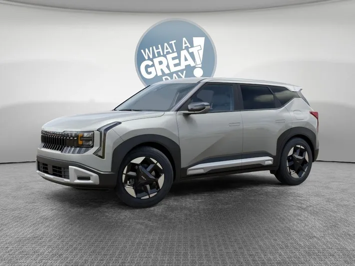 2027 Kia Seltos - view 3