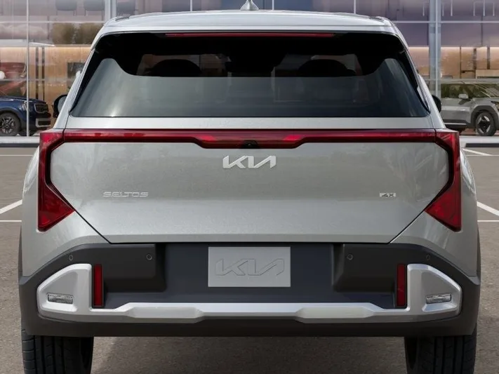 2027 Kia Seltos - view 13