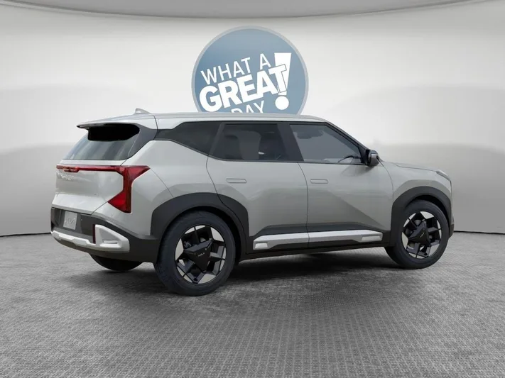 2027 Kia Seltos - view 6