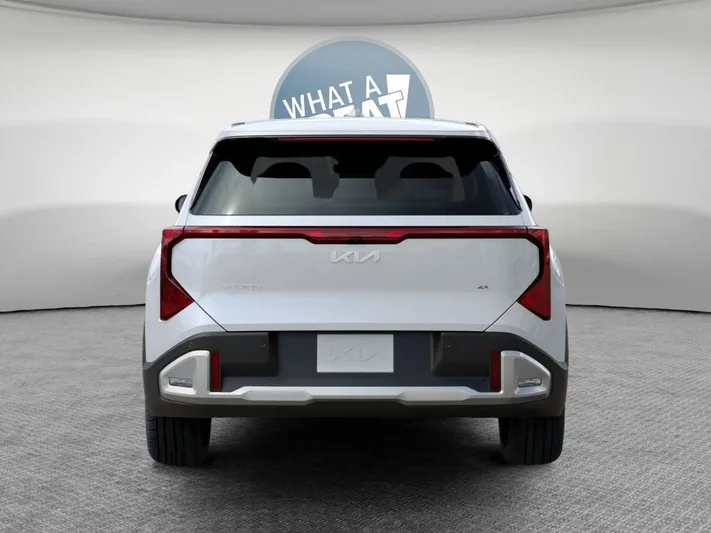 2027 Kia Seltos - view 13