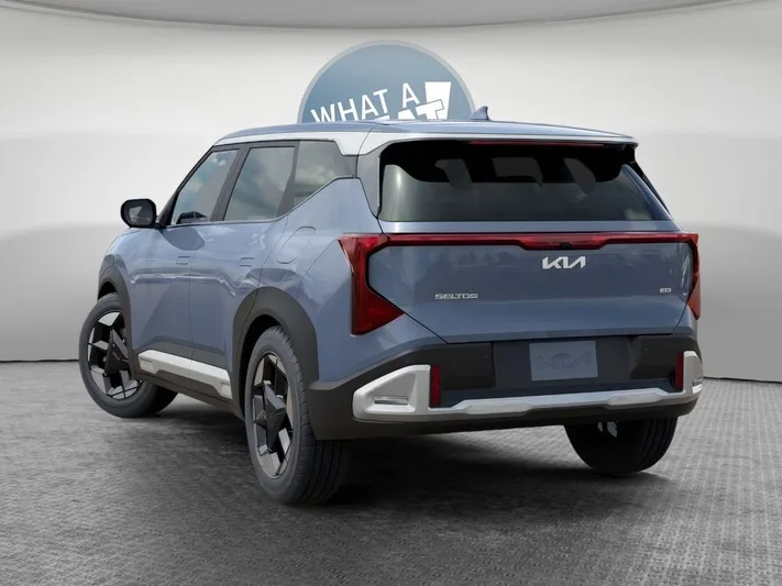 2027 Kia Seltos - view 4