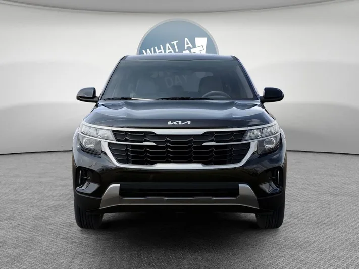 2026 Kia Seltos - view 2