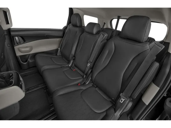2027 Kia Carnival - view 9