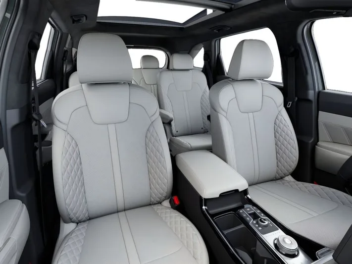 2026 Kia Sorento - view 15