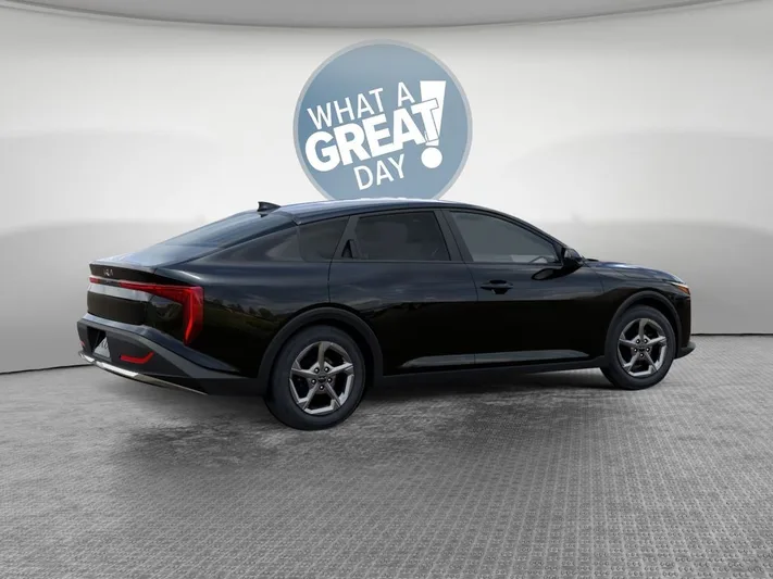 2026 Kia K4 - view 6