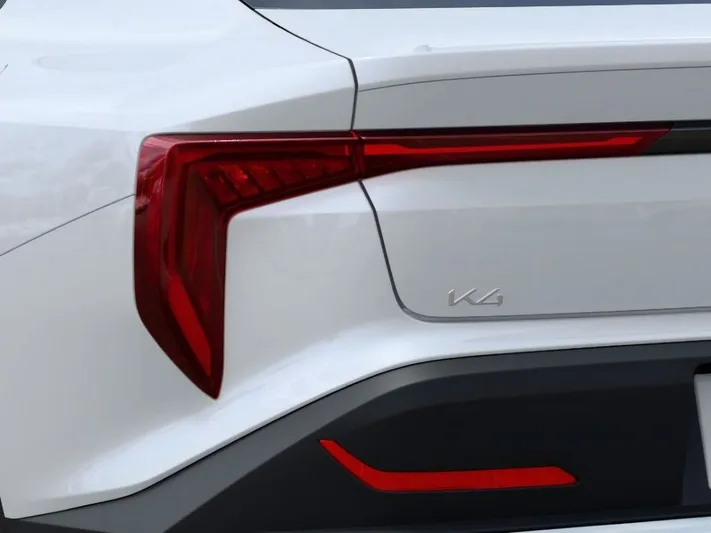 2026 Kia K4 - view 11