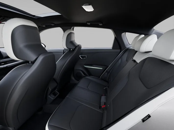 2026 Kia K4 - view 18