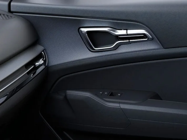 2026 Kia Sportage - view 25