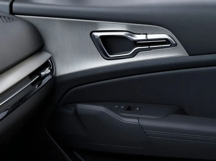 2026 Kia Sportage - view 25