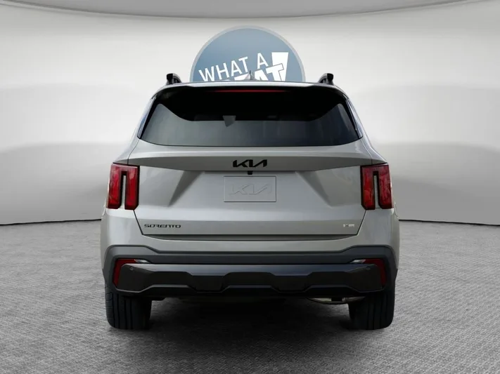 2026 Kia Sorento - view 13