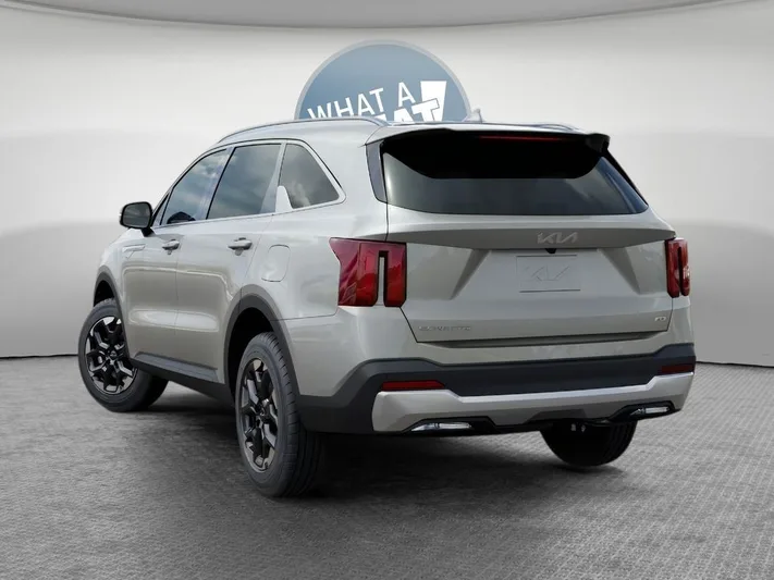 2026 Kia Sorento - view 4