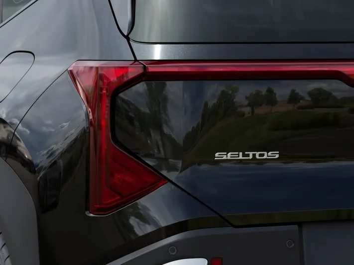2027 Kia Seltos - view 11