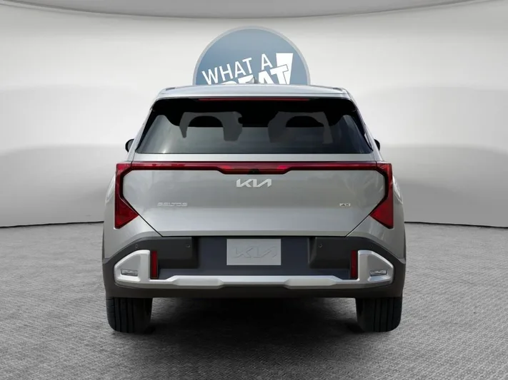 2027 Kia Seltos - view 13