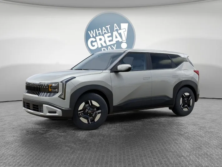 2027 Kia Seltos - view 3